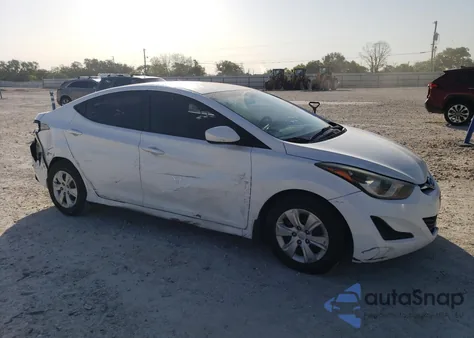 2016 Hyundai Elantra Se z USA, uszkodzony, nr VIN 5NPDH4AE4GH668263